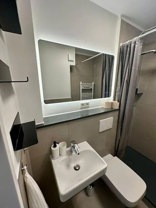 Apartment City-Apartment, Messe Und Airport Bequem Erreichbar Dusseldorf Germany